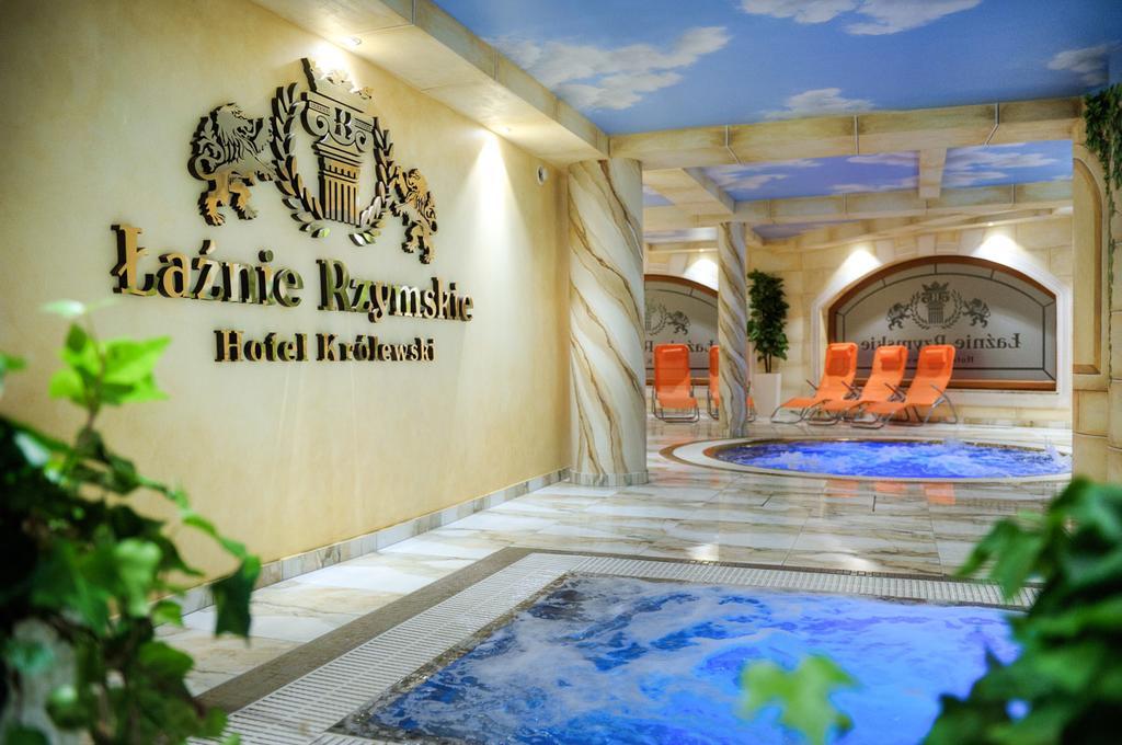 Hotel Krolewski Janów Lubelski Extérieur photo