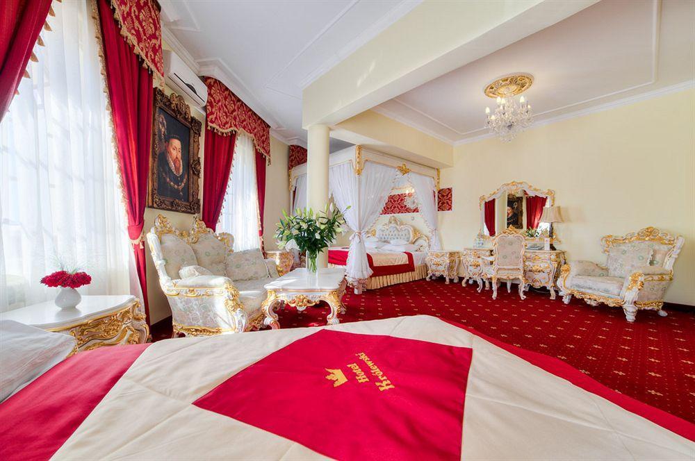 Hotel Krolewski Janów Lubelski Extérieur photo