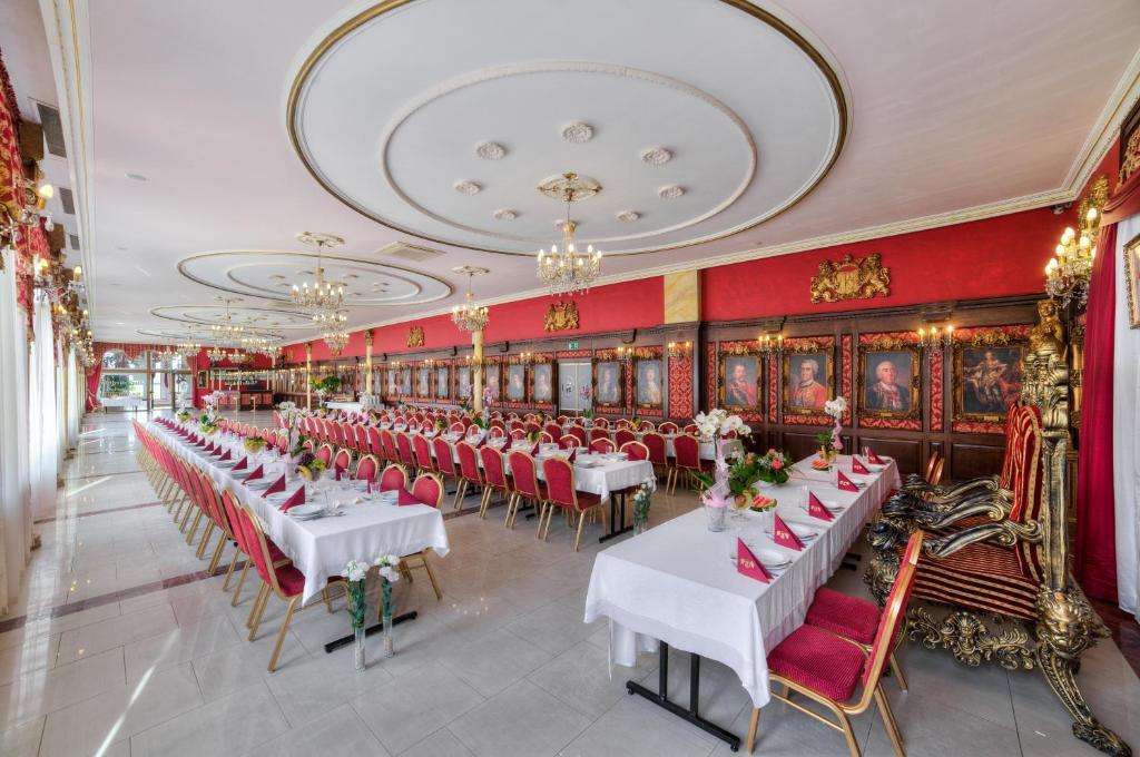 Hotel Krolewski Janów Lubelski Extérieur photo