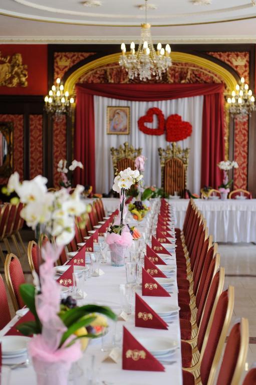 Hotel Krolewski Janów Lubelski Extérieur photo