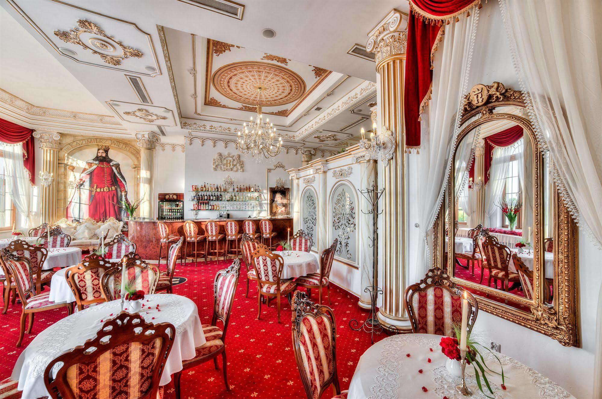 Hotel Krolewski Janów Lubelski Extérieur photo