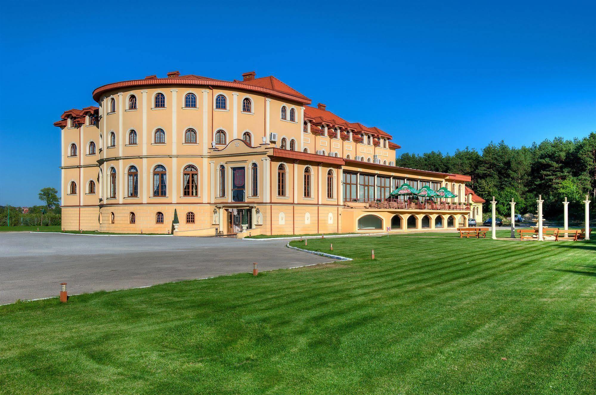 Hotel Krolewski Janów Lubelski Extérieur photo