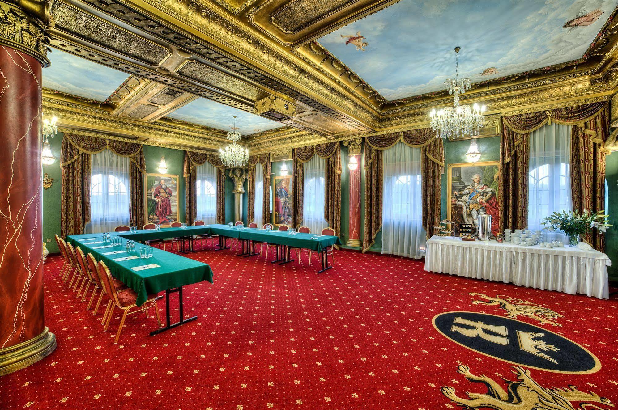Hotel Krolewski Janów Lubelski Extérieur photo